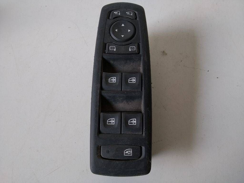 блок управления стеклоподъемниками Renault Laguna 3 поколение 2008, 809610006R