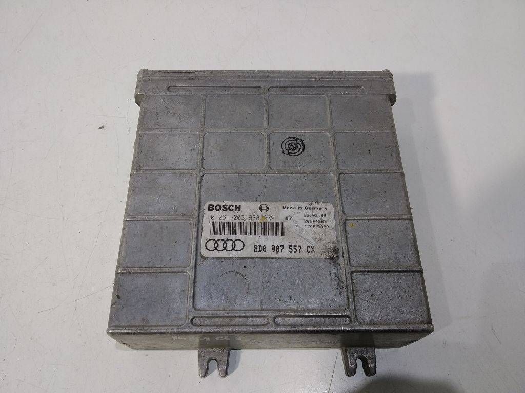 блок управления двигателем Audi A4 B5 1996, 8D0907557CX