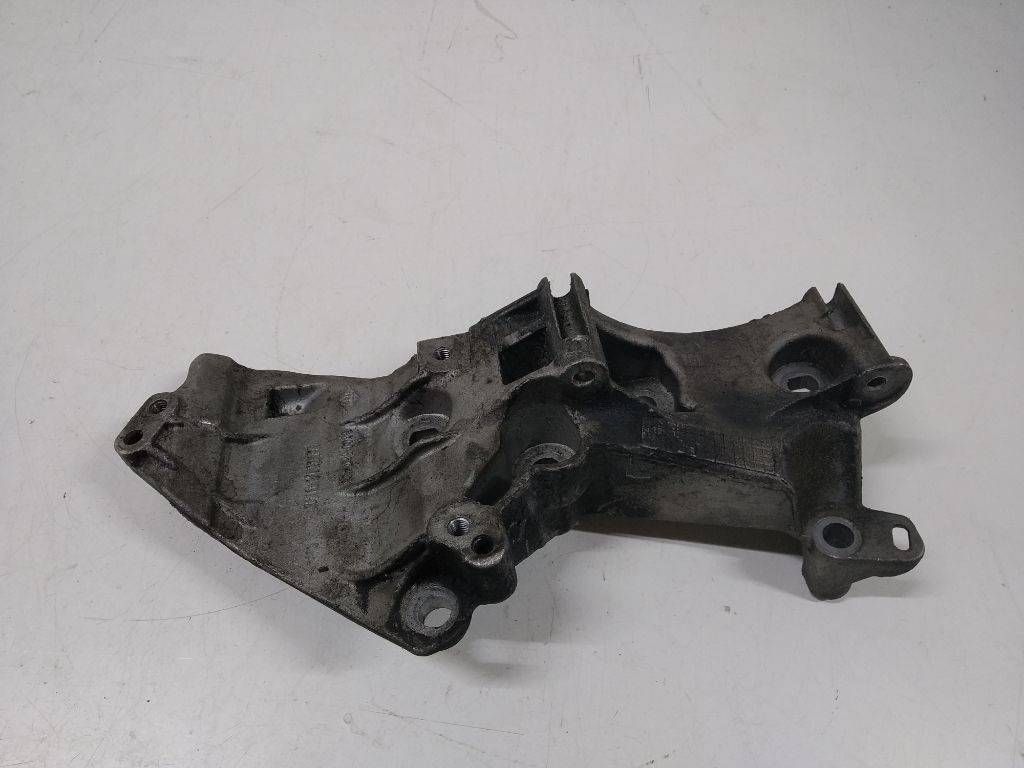 подушка крепления двигателя Renault Megane 3 поколение 2010, 8200669495