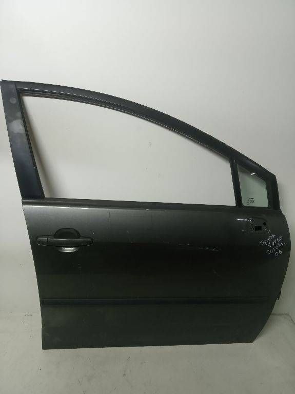 дверь передняя правая Toyota Corolla Verso 2 поколение AR10 2006