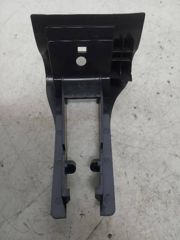 пластик Mercedes-Benz E-Класс W211/S211 2003, A2119200886