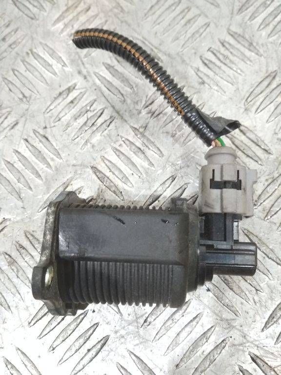 клапан EGR Renault Master 2 поколение 2002, 2.2 л., дизель, МКПП, 8200270539