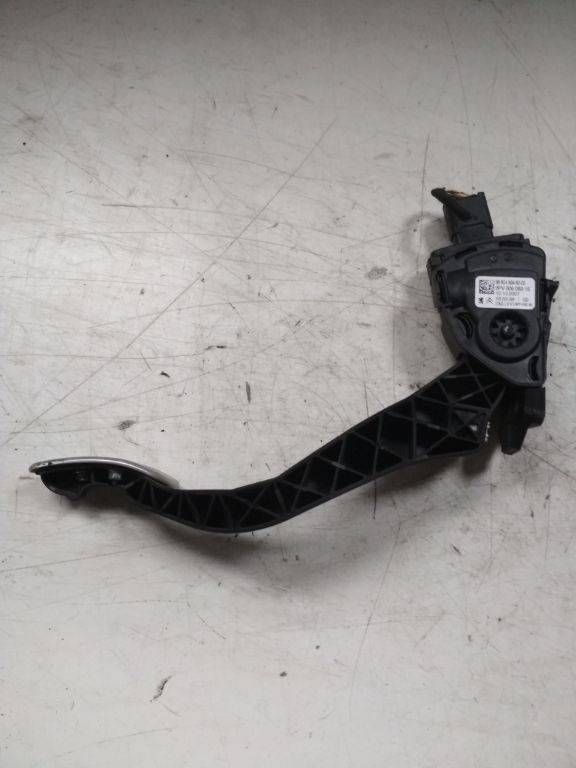 педаль Peugeot 1007 1 поколение 2007, 1.4 л., дизель, 9680459480