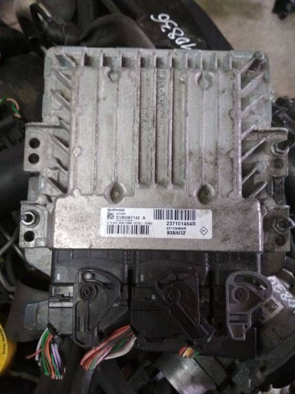 блок управления двигателем Renault Megane 3 поколение 2011, 1.5 л., дизель, МКПП, 237101454R
