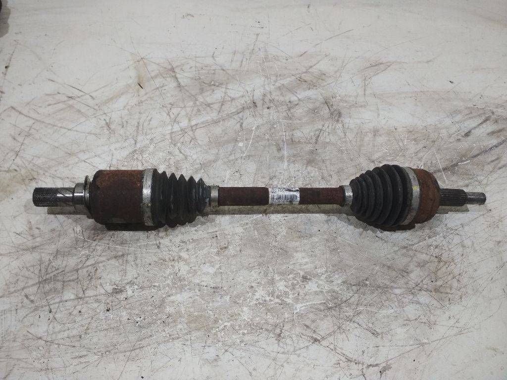 полуось передняя левая (приводной вал, ШРУС) Renault Megane 3 поколение 2012, 391016076R