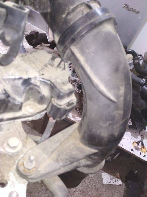 патрубок интеркулера Renault Scenic 3 поколение 2012, 1.6 л., дизель, 1073747S01