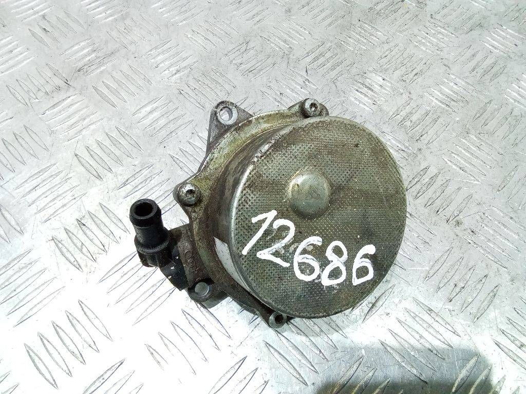 насос вакуумный Audi A4 B6 2005, 2.5 л., дизель, АКПП