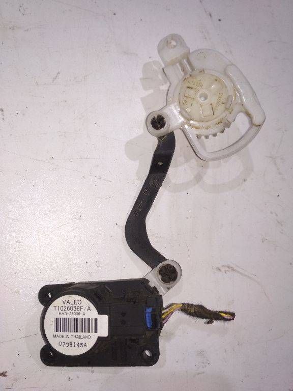 моторчик заслонки печки Renault Megane 3 поколение 2011, T1026036F