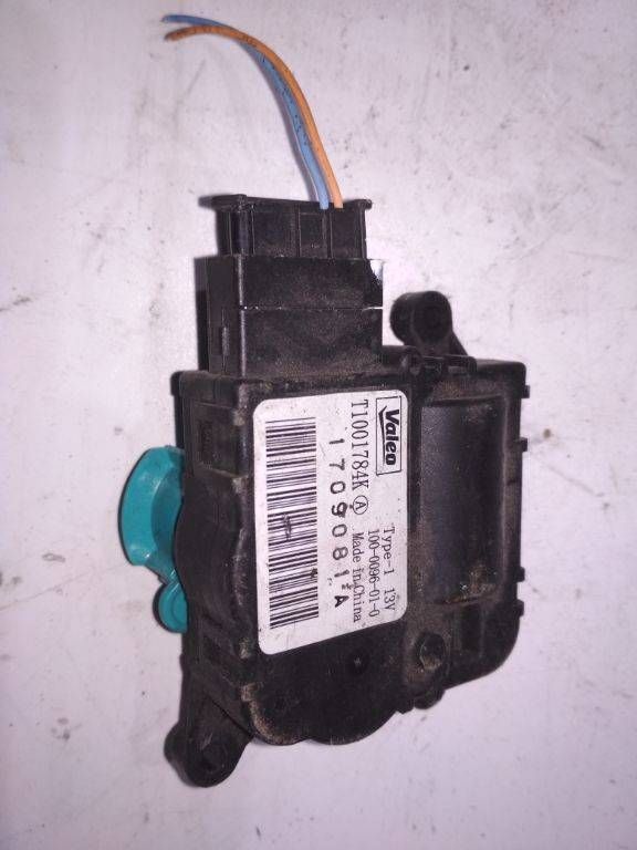 моторчик заслонки печки Renault Megane 3 поколение 2008, T1001784K