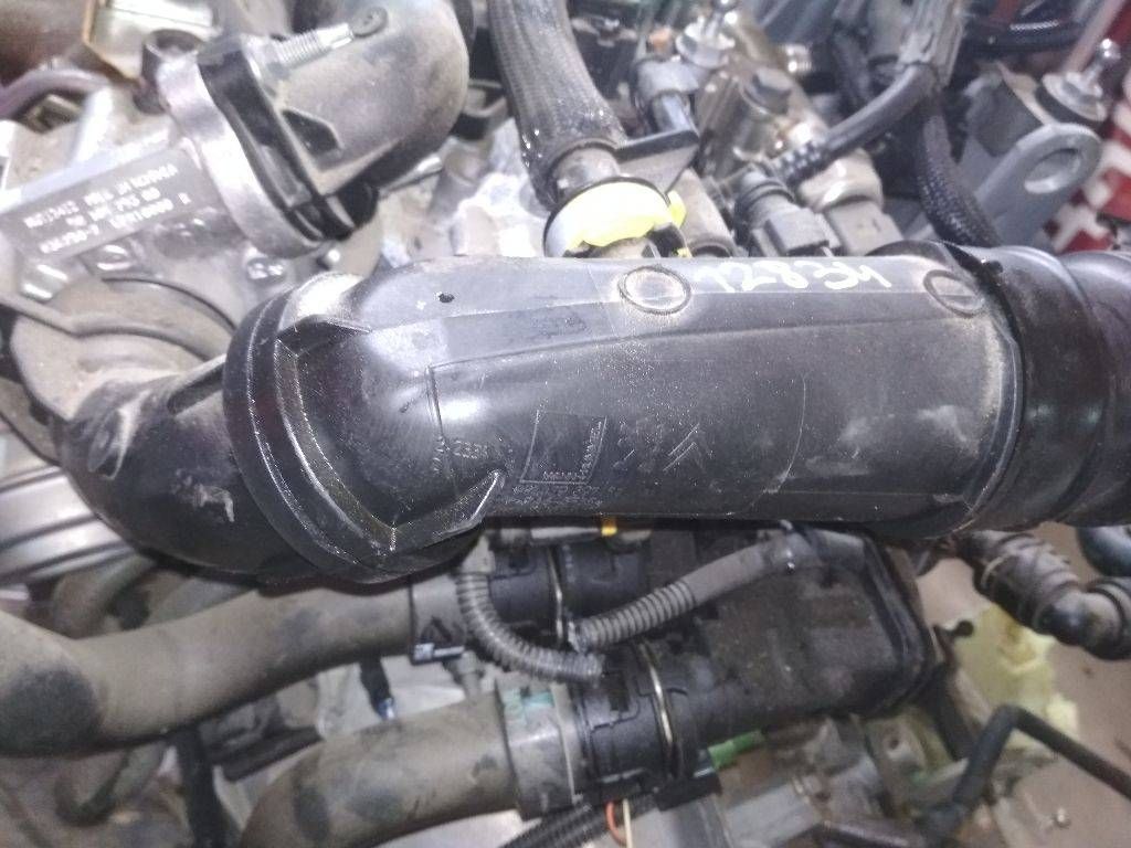 патрубок воздушного фильтра Peugeot 208 1 поколение [рестайлинг] 2017, 1.2 л., бензин, 9807939780