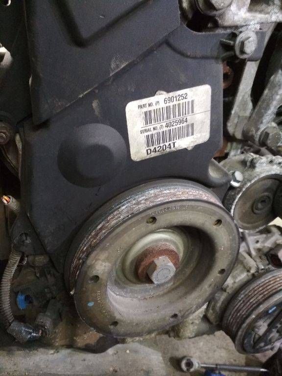 защита (кожух) ремня ГРМ Volvo V50 1 поколение 2006, 2.0 л., дизель, МКПП