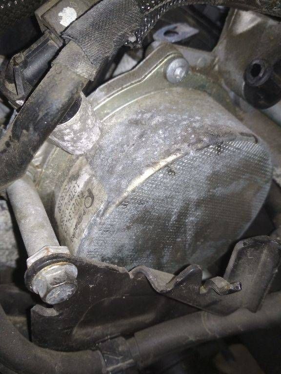насос вакуумный Peugeot 3008 1 поколение 2012, 2.0 л., дизель, АКПП, 9673836180