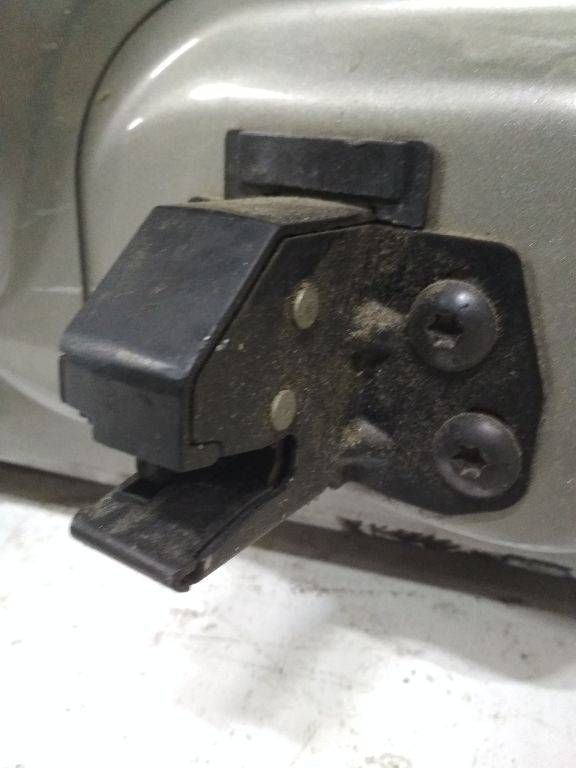 замок двери задней правой Renault Kangoo 2 поколение 2010