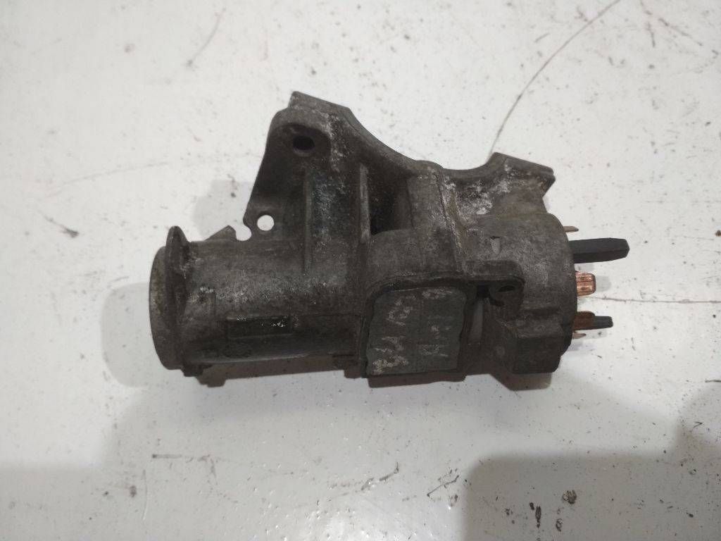 замок зажигания Volkswagen Passat B5 1999, 4B0905851C