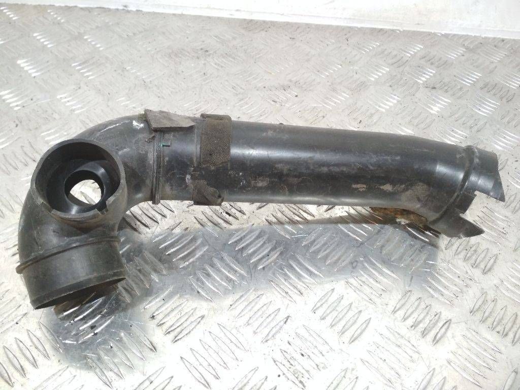 патрубок (трубопровод, шланг) Renault Megane 2 поколение [рестайлинг] 2007, J69001853