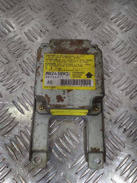 блок AirBag Mitsubishi Eclipse 3G 2003, MR243890