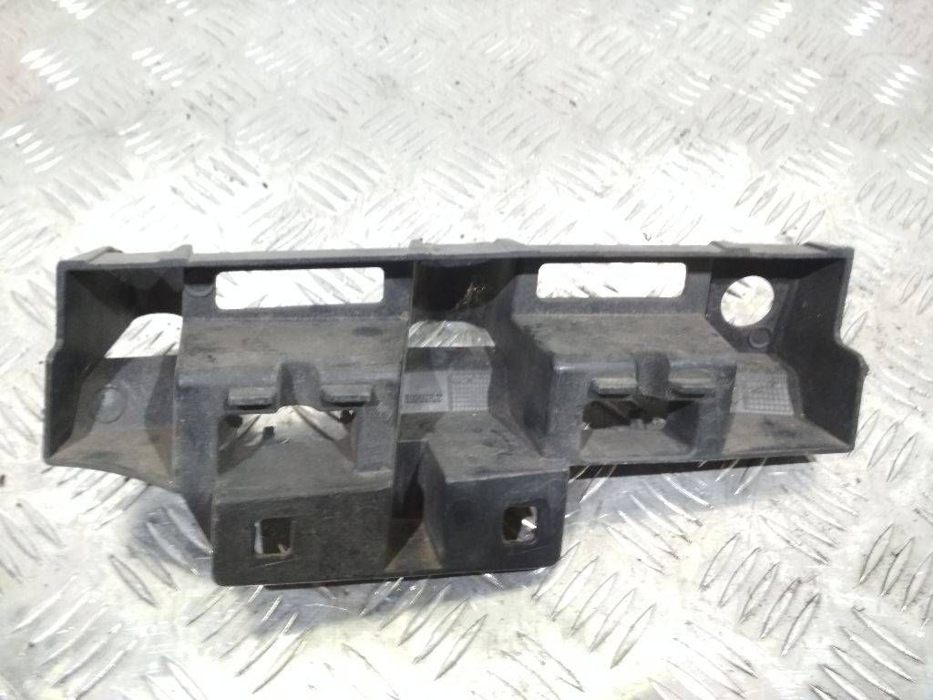 крепление бампера Renault Scenic 3 поколение 2009, 622200007R