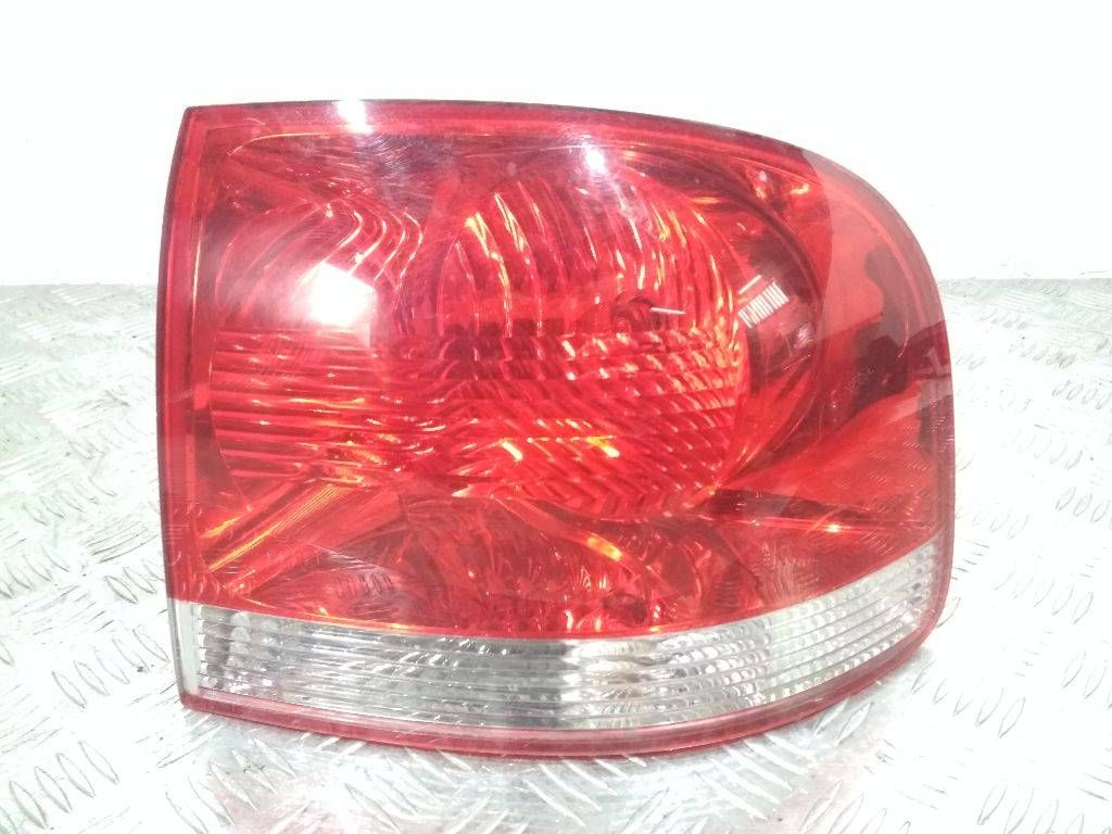 фонарь задний правый Volkswagen Touareg 1 поколение 2006, 28258002
