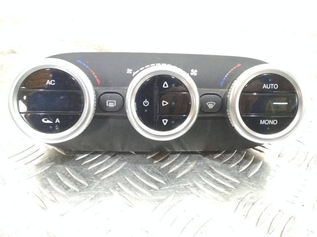 блок управления печки / климат-контроля Alfa Romeo Giulietta 3 поколение 2011, MAGNETI, MARELLI, 5556000902