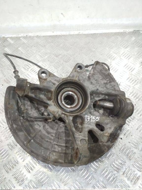 кулак поворотный левый Mercedes-Benz M-Класс W163 2000