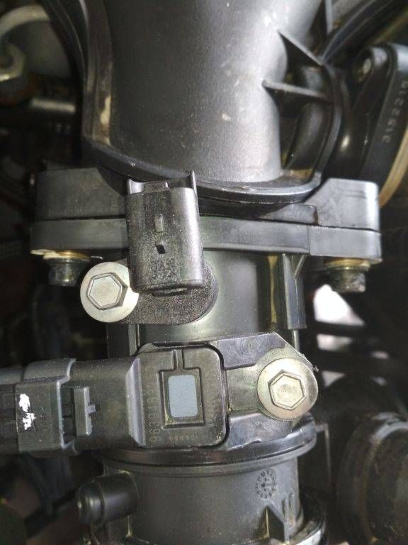 заслонка дроссельная Citroen C4 Picasso 1 поколение 2007, 9660110780