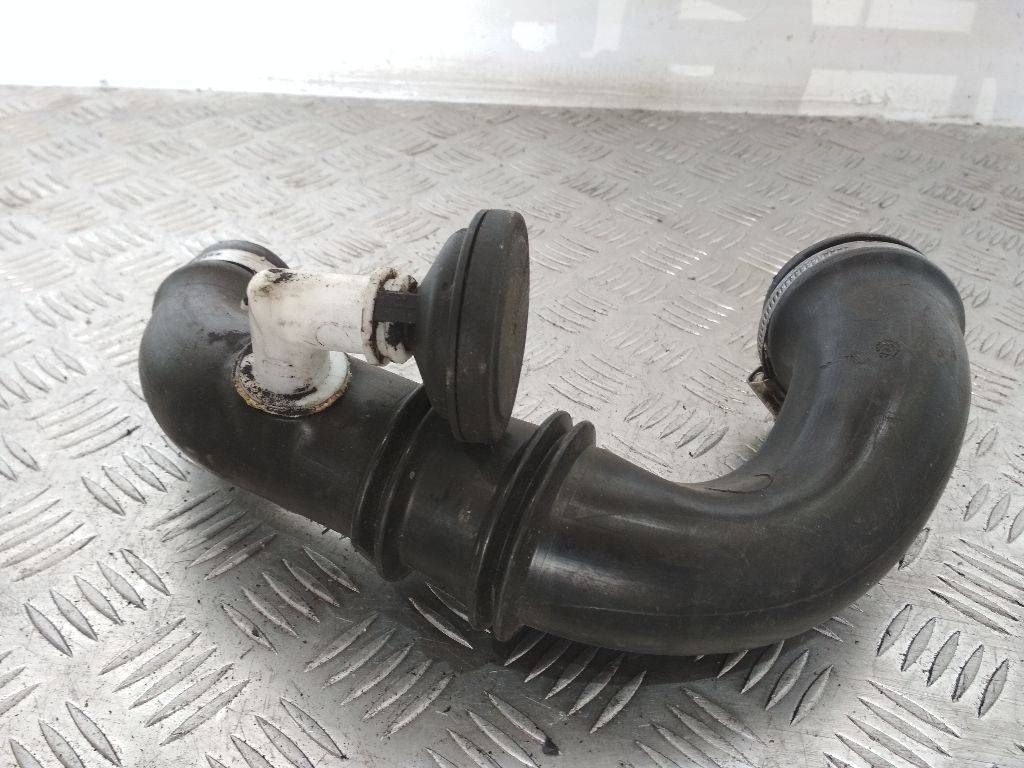 патрубок воздушного фильтра Renault Kangoo 1 поколение [рестайлинг] 2008, 8200331958