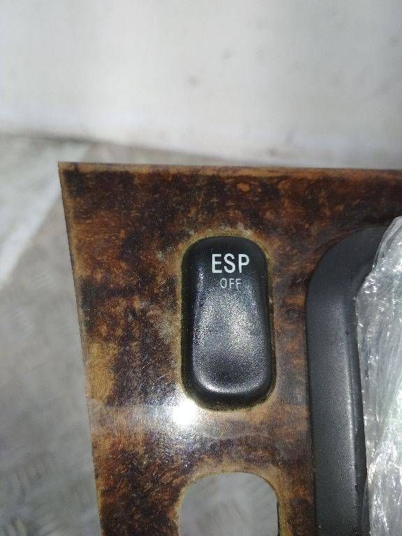 кнопка ASC / ESP Mercedes-Benz E-Класс W210/S210 [рестайлинг] 2001, 2108213551
