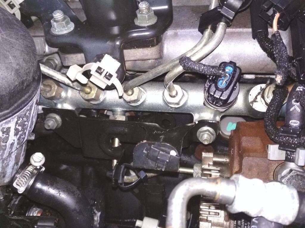 топливная рампа Opel Astra H 2004, 1.7 л., дизель, МКПП