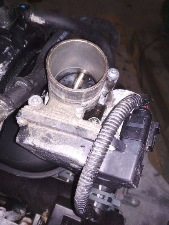 заслонка дроссельная Volkswagen Fox 2 поколение 5Z 2005, 1.4 л., бензин, МКПП, SIEMENS, 03S133062V