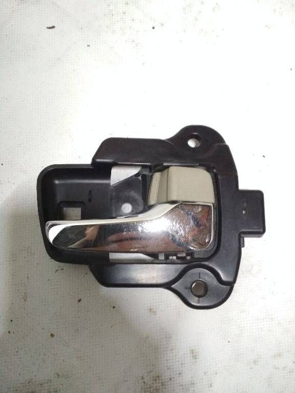 ручка внутренняя передняя правая Mitsubishi Outlander 2 поколение 2010, MN105360