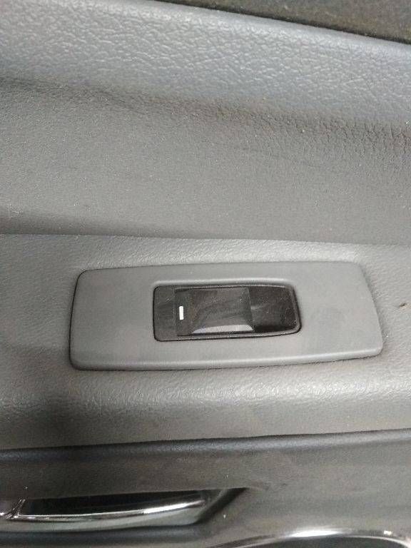 кнопка стеклоподъемника двери Jeep Grand Cherokee WK 2007
