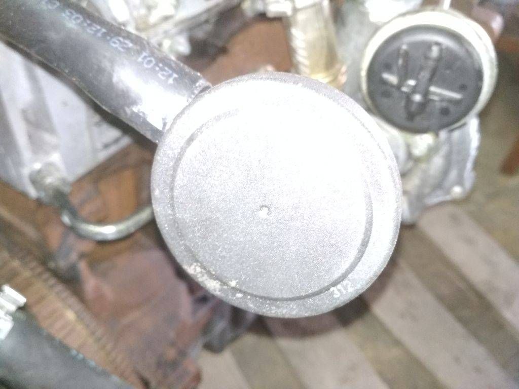 маслоотделитель (сапун) Renault Megane 2 поколение 2004, 1.5 л., дизель, МКПП, 3911171924