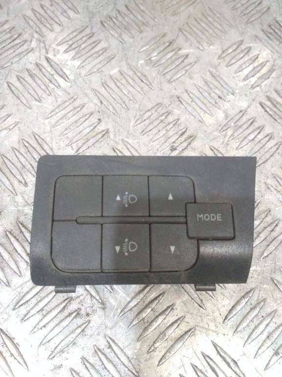 кнопка корректора фар Fiat Ducato 3 поколение 2008, 7354213530