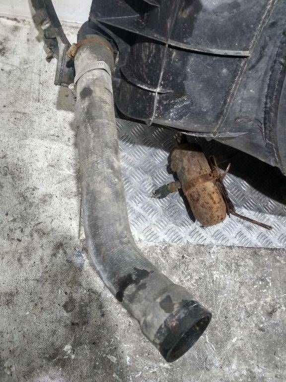 патрубок радиатора Renault Magnum 3 поколение 2005
