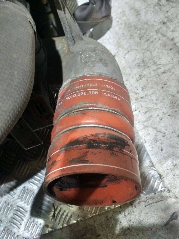 патрубок интеркулера Renault Magnum 3 поколение 2005, 5010228308
