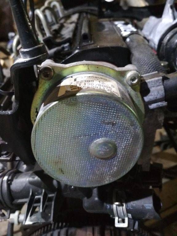насос вакуумный Renault Megane 1 поколение [рестайлинг] 2003, 1.5 л., дизель, МКПП, 8200113585