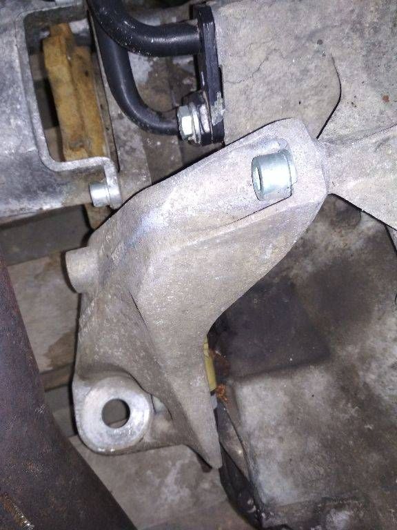кронштейн КПП Audi A6 4B/C5 1998, 2.5 л., дизель, АКПП, 4D0399107