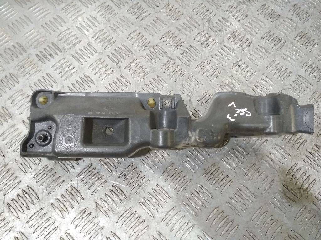 крепление ( кронштейн ) крыла Renault Scenic 3 поколение 2009, 631230010R