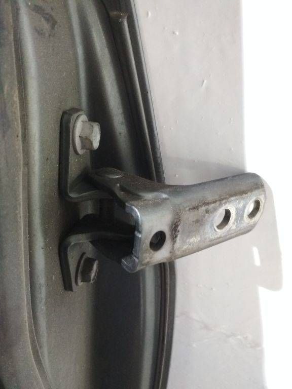 петля двери Peugeot 4007 1 поколение 2007
