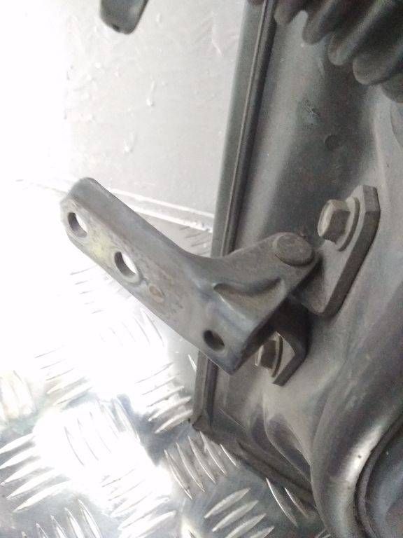 петля двери Peugeot 4007 1 поколение 2007