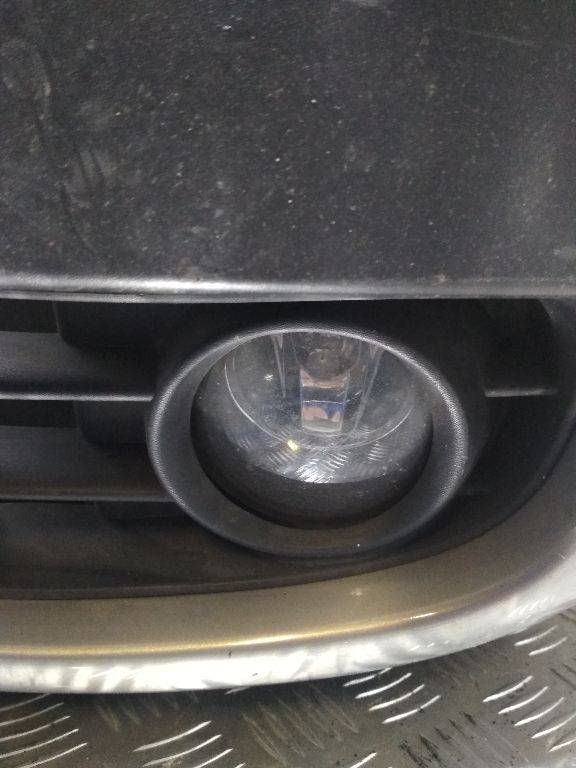 фара противотуманная левая Renault Scenic 2 поколение 2004