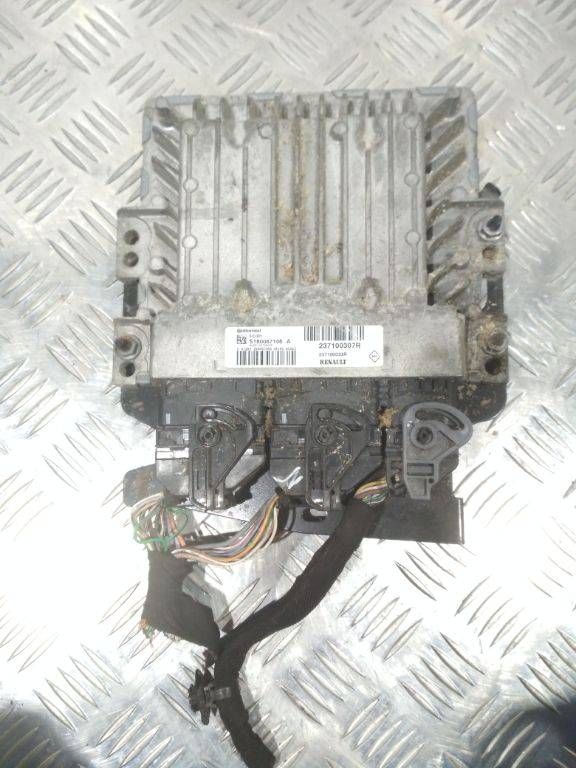 блок управления двигателем Renault Megane 3 поколение 2009, 1.5 л., дизель, 237100307R, CONTINENTAL