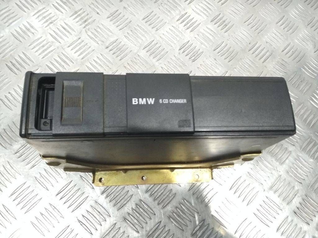 CD-чейнджер BMW 5 серия E39 1998, 65128361584