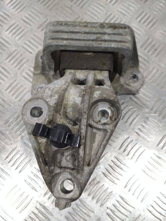 подушка крепления двигателя Renault Megane 3 поколение 2009, 112100020R