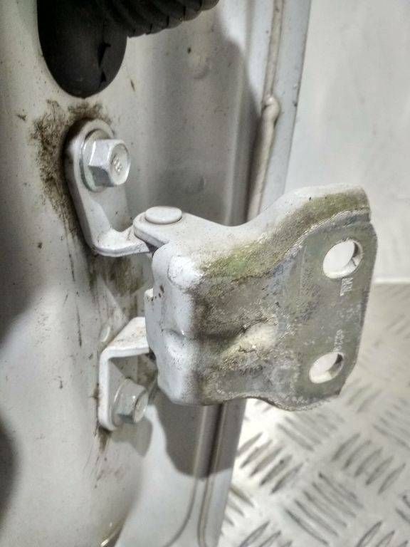 петля двери Chevrolet Spark M300 2010