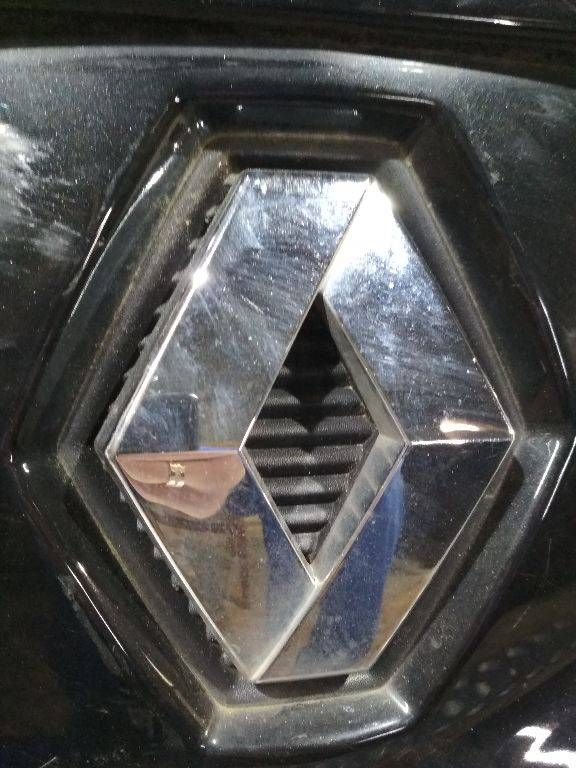 эмблема Renault Scenic 2 поколение 2006