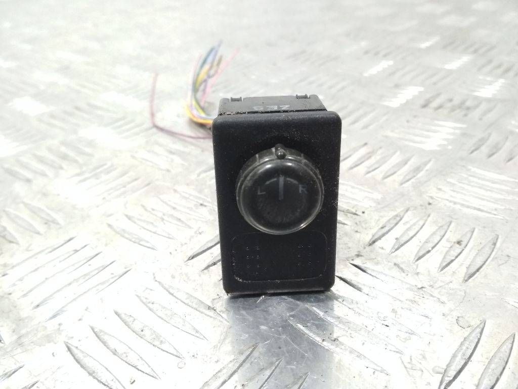 джойстик регулировки зеркал Nissan X-Trail T30 2004, 281488H300