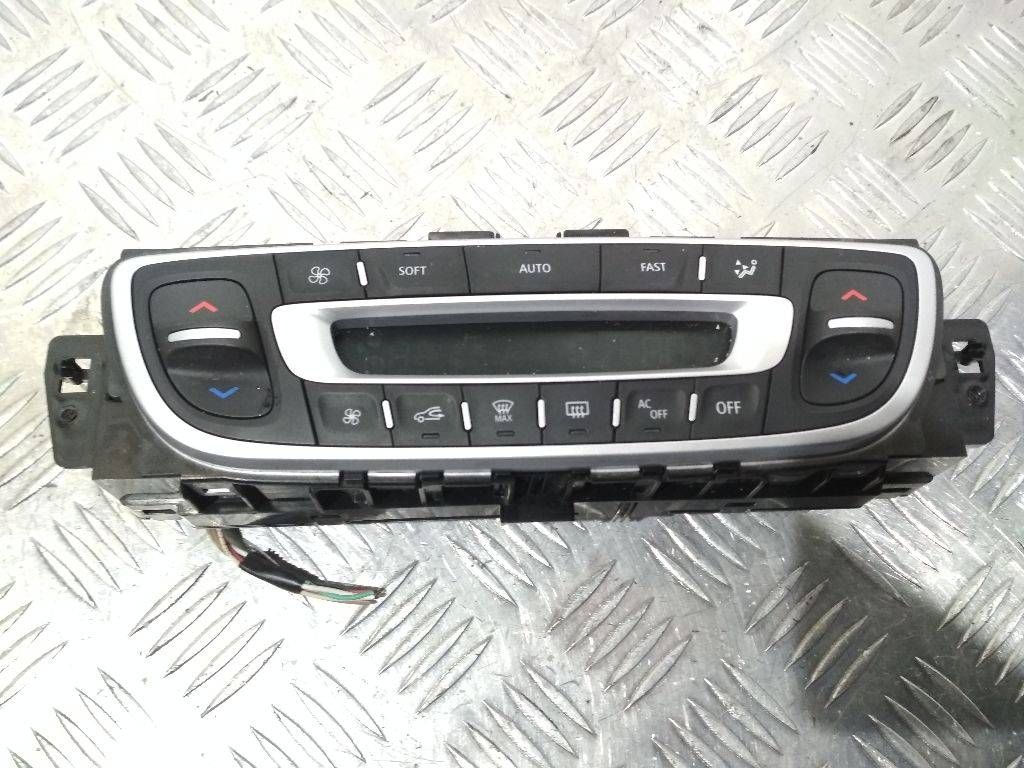 блок управления печки / климат-контроля Renault Megane 3 поколение 2009, 275100007R