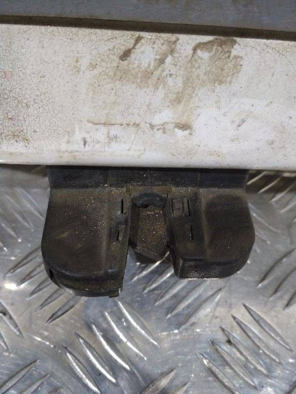 замок двери задней правой Volkswagen Transporter T5 2009, 7H0827506