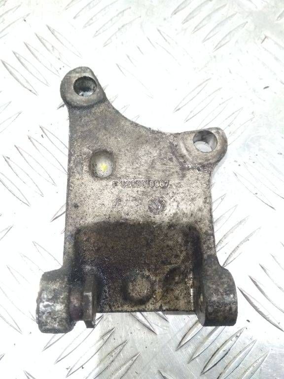 кронштейн ТНВД Renault Espace 3 поколение 2001, 8200016867